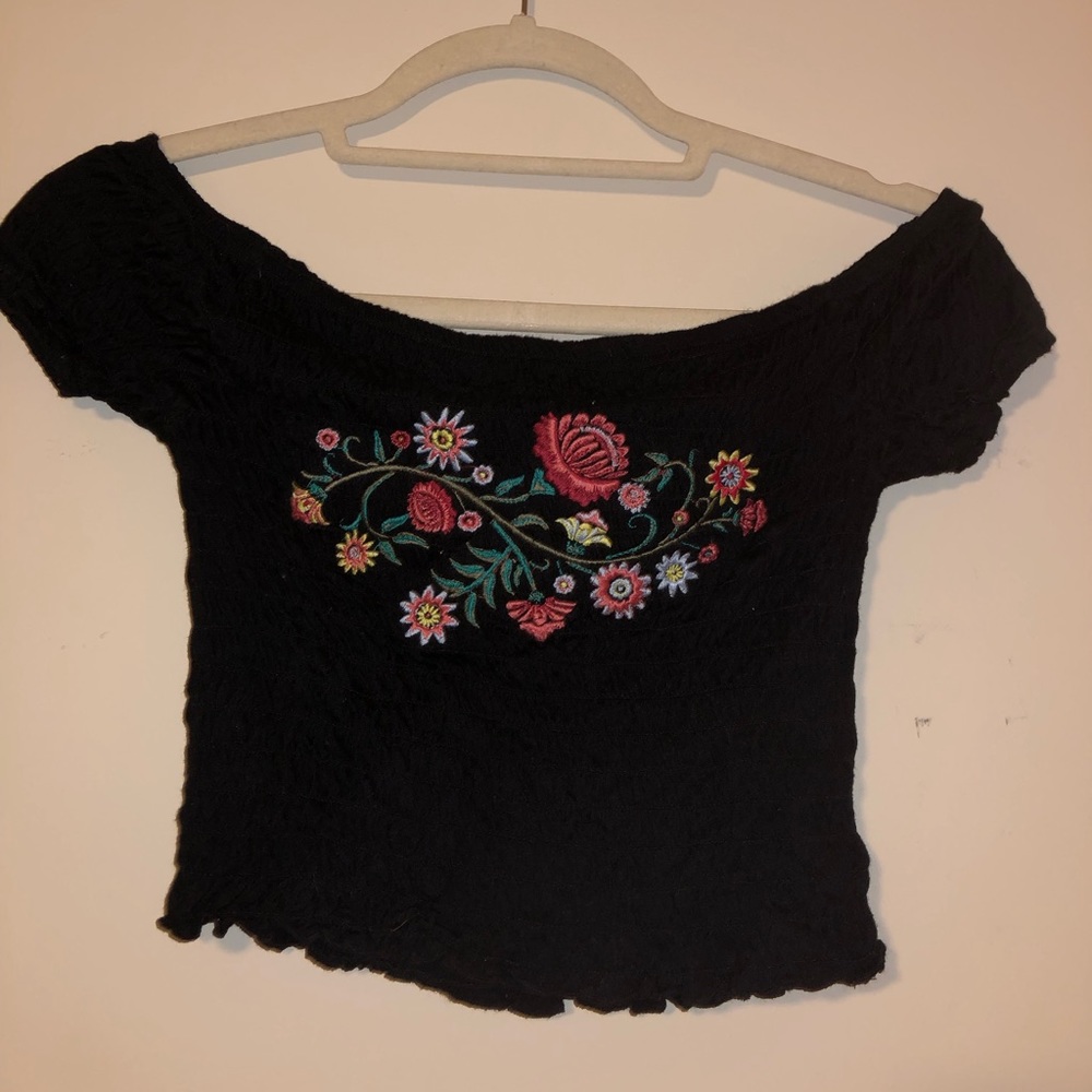 Off the shoulder stretchy top!